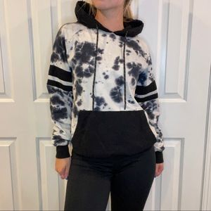 Black & White Tie Dye Hoodie🖤🤍